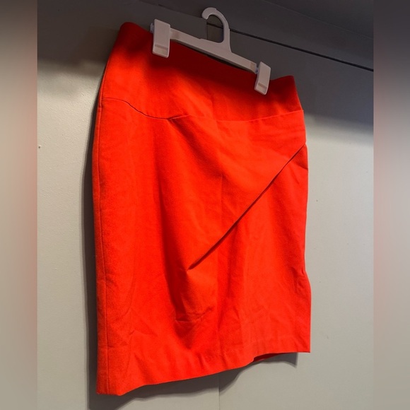 ❤️New York & Company - Red Pencil Skirt (size 4) - Picture 3 of 7